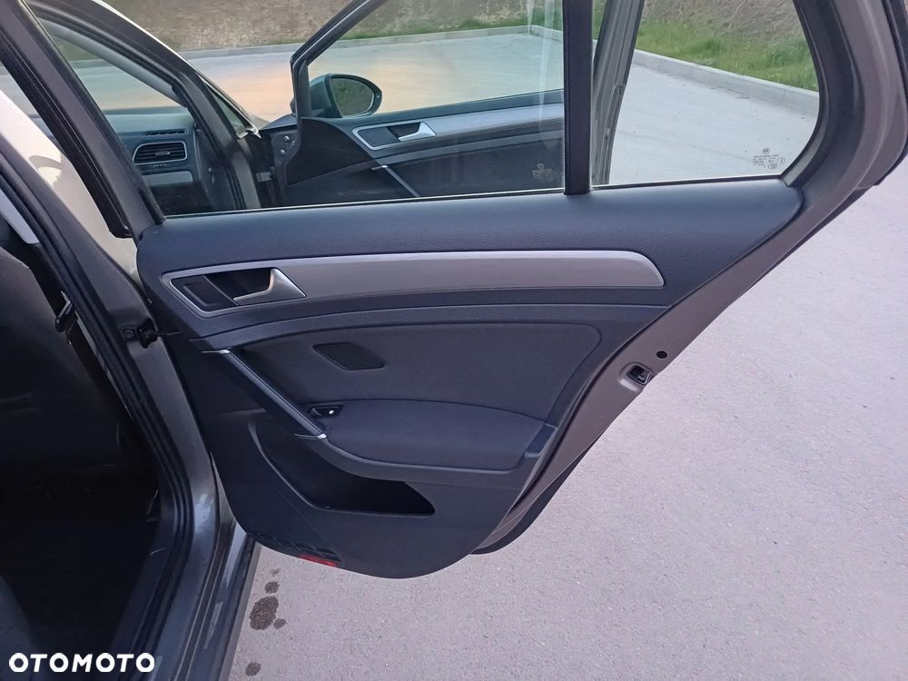 Volkswagen Golf 1.6 TDI (BlueMotion Technology) Comfortline - 26