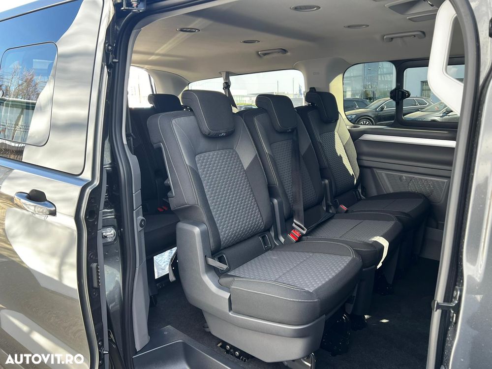 Volkswagen Caravelle - 8