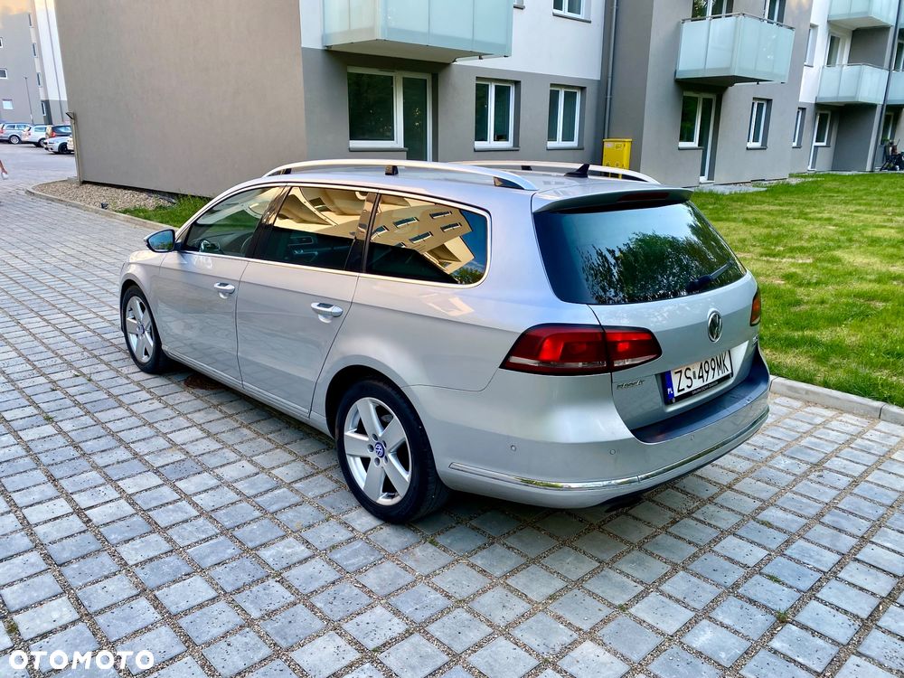 Volkswagen Passat 2.0 TDI DPF DSG Individual Chrom - 4