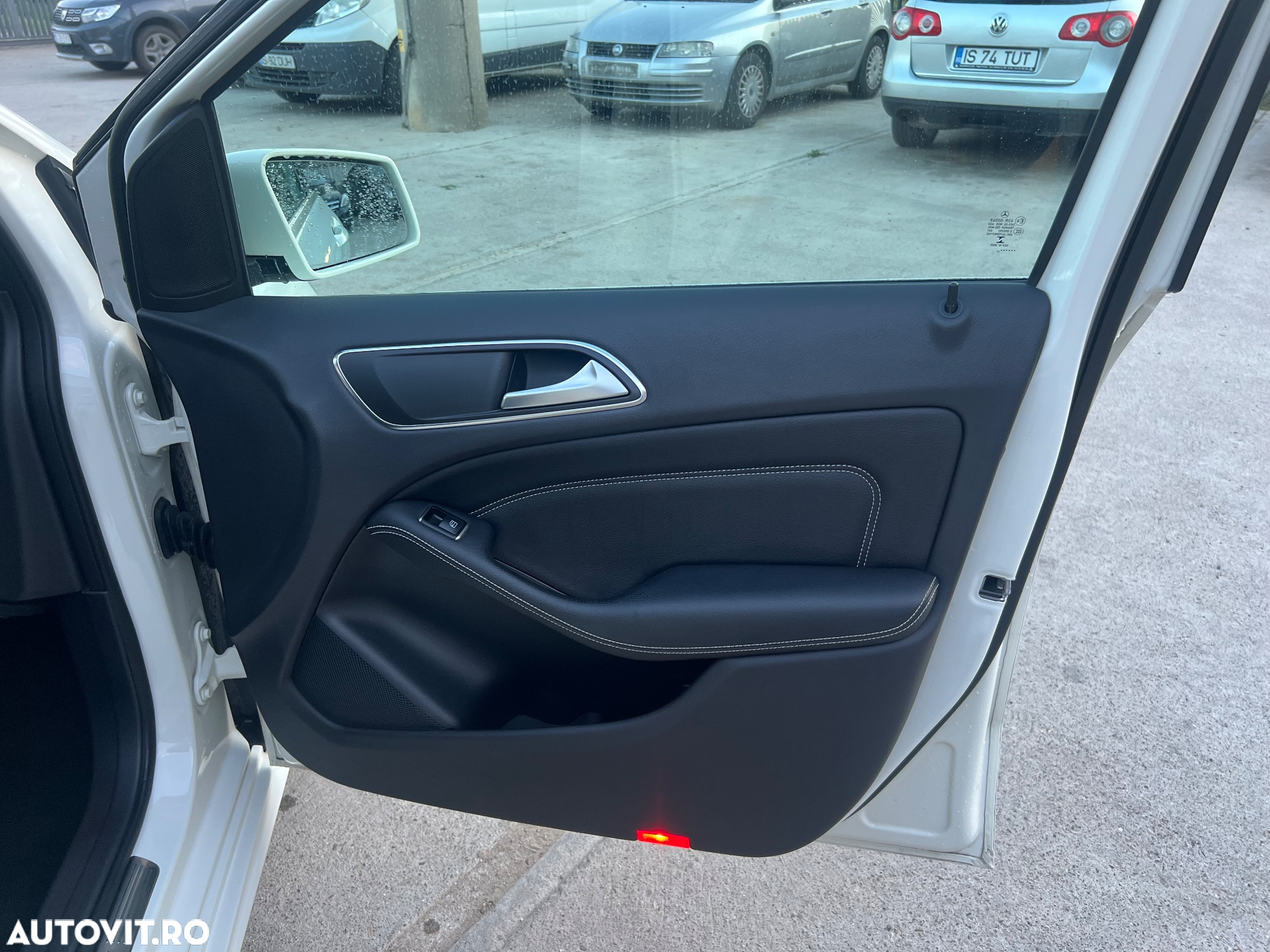Mercedes-Benz B 200 BlueEFFICIENCY - 22