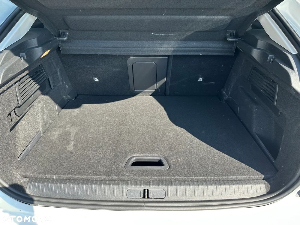 Citroën C4 PureTech 130 Stop&Start EAT8 SHINE - 22