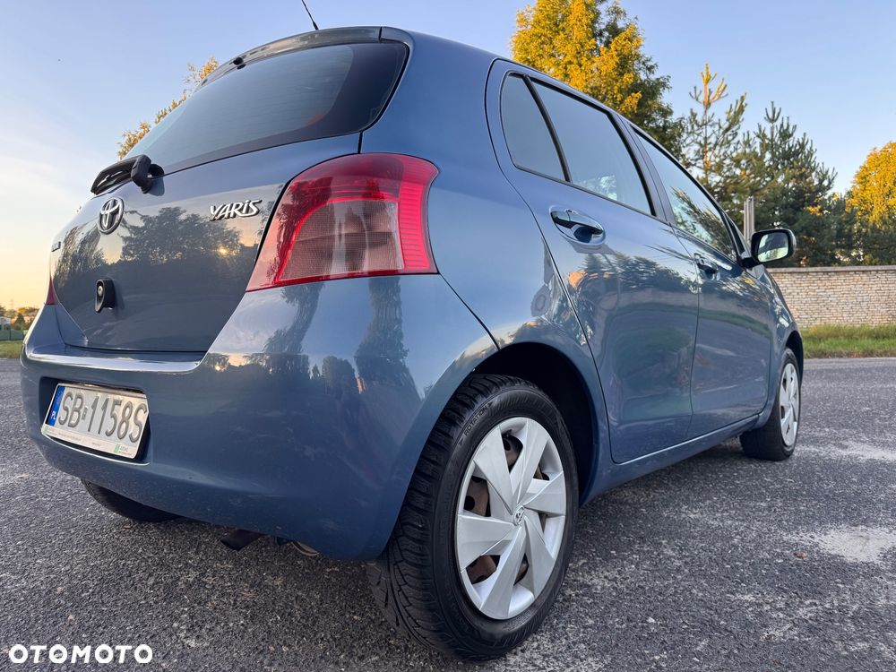 Toyota Yaris 1.0 Terra - 9