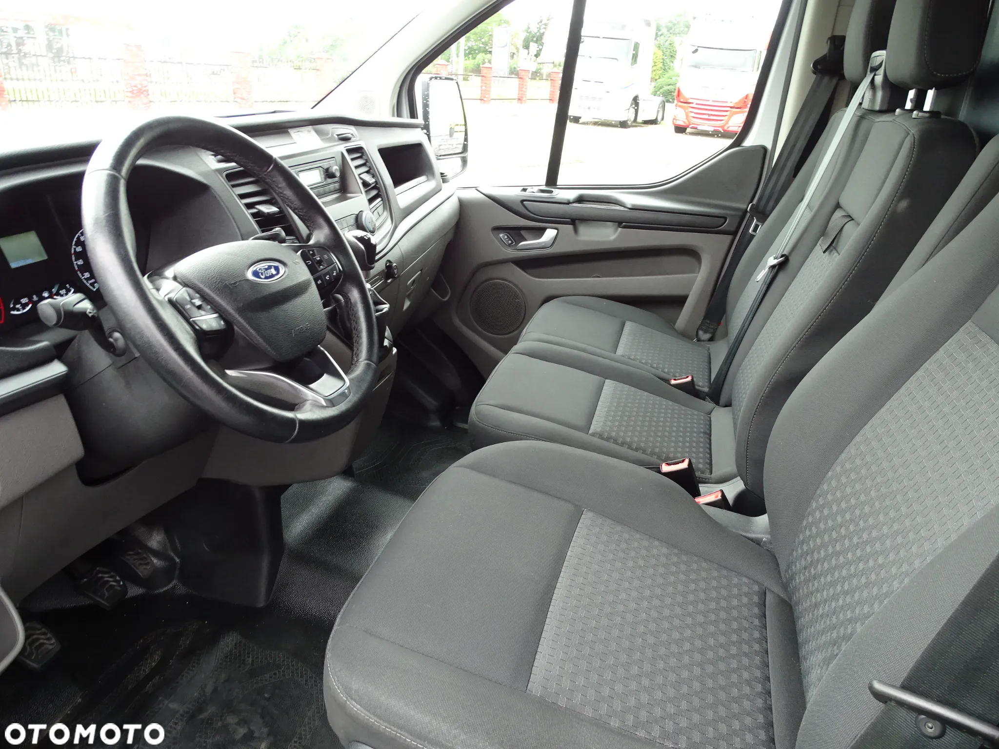Ford Transit Custom - 8