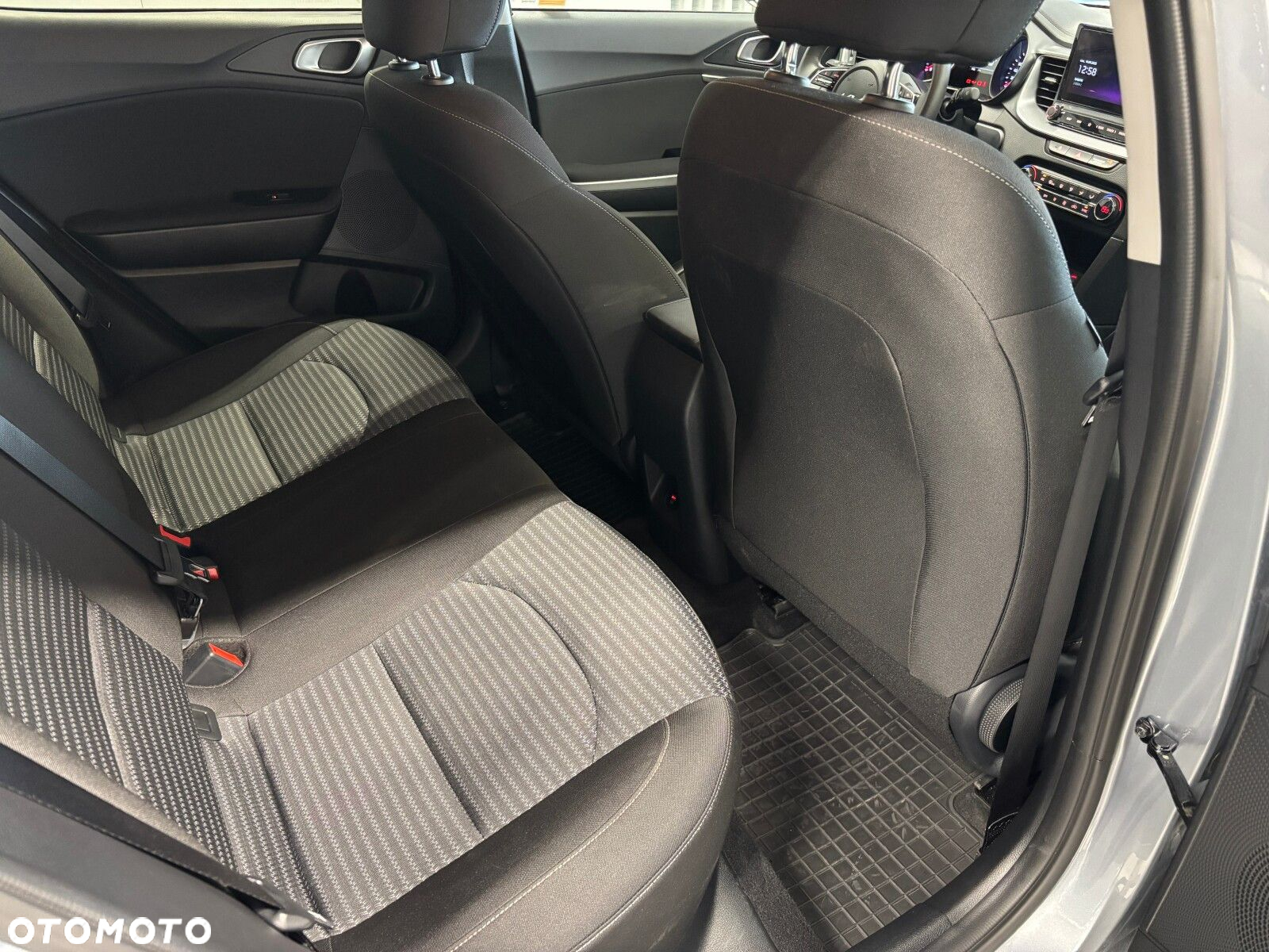 Kia XCeed - 13