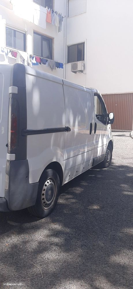 Opel Vivaro 1.9 DTi L1 H1 — fotografia 5