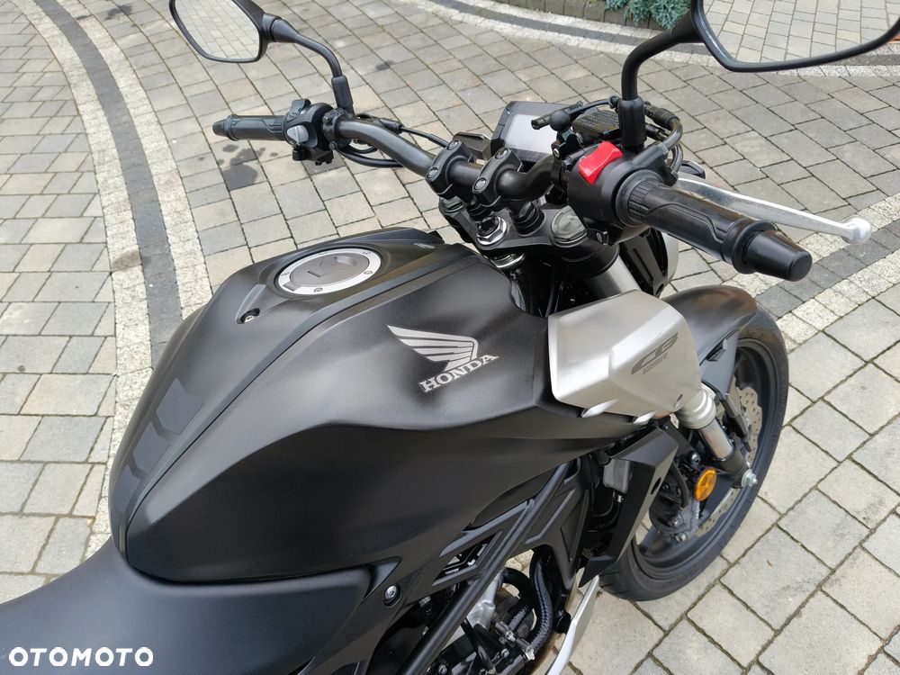 Honda CB - 8