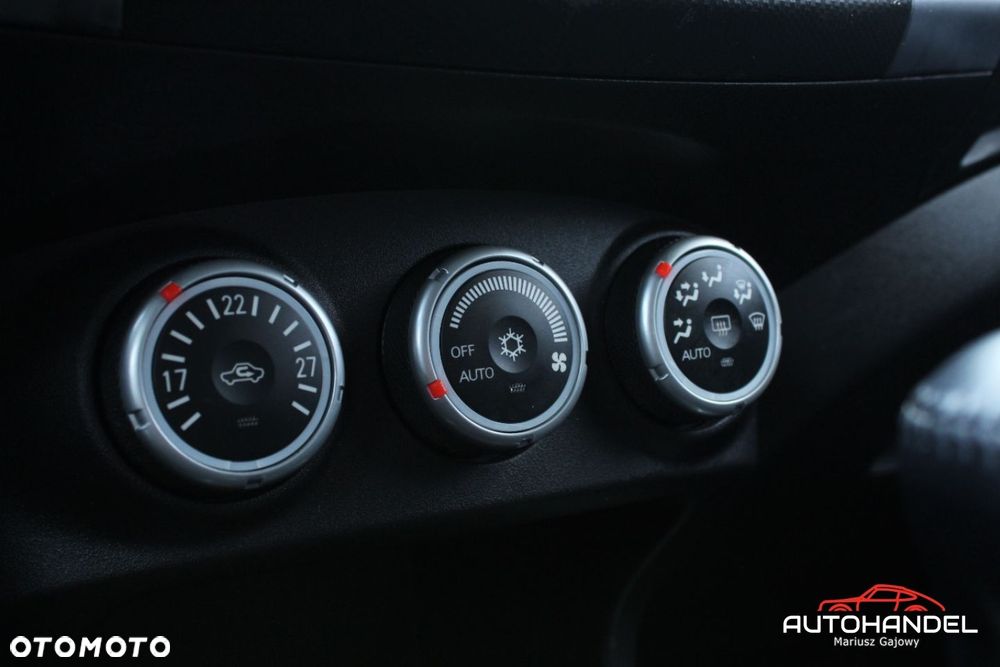 Mitsubishi Outlander - 16