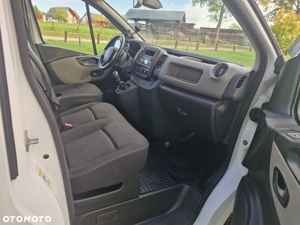 Renault Trafic - 16