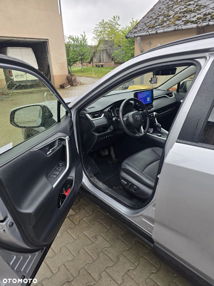 Toyota RAV4 - 11