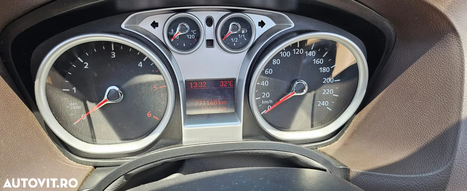 Ford Focus Coupe-Cabriolet 2.0 TDCi DPF Titanium - 9