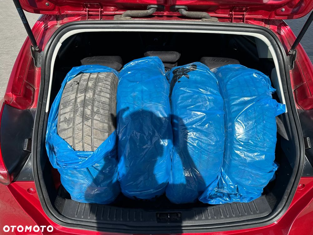 Ford Focus 1.6 SYNC Edition - 24
