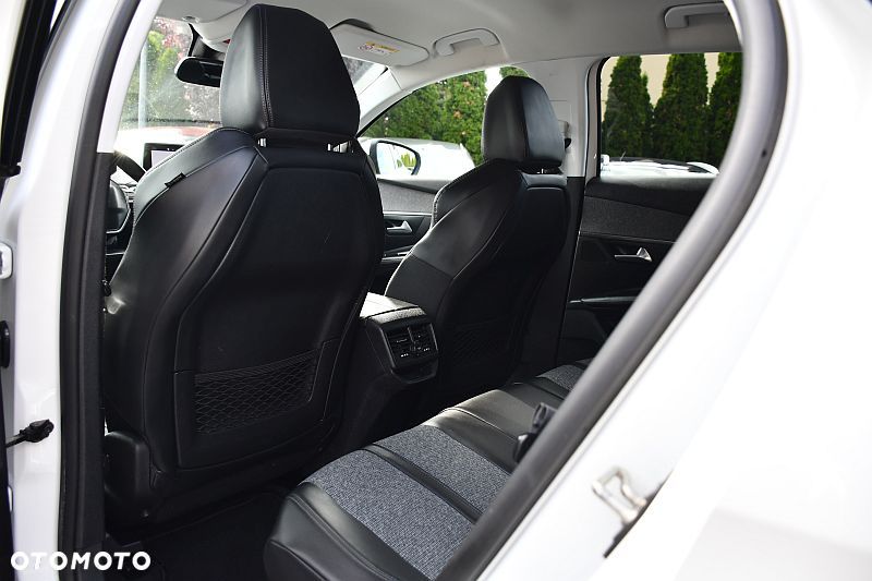 Peugeot 3008 BlueHDi 120 EAT6 Stop & Start Allure - 19