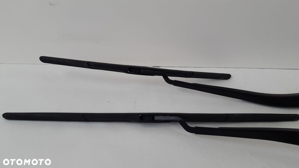 CHRYSLER PACIFICA 16- RAMIONA WYCIERACZEK - 3