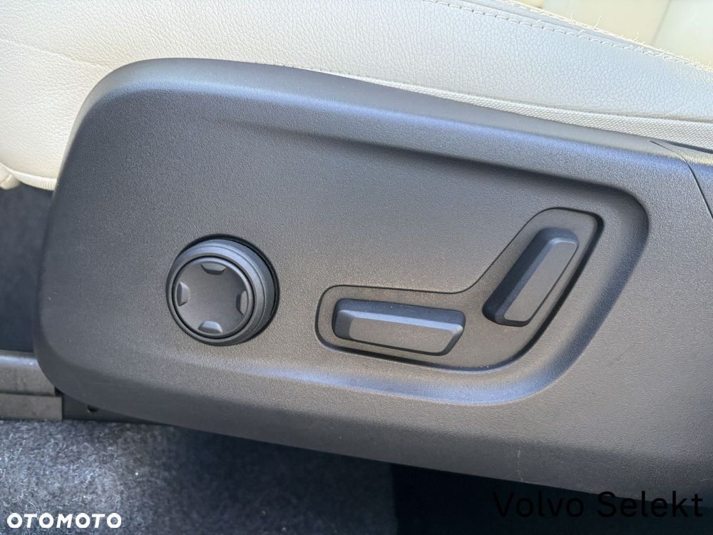 Volvo XC 40 - 11