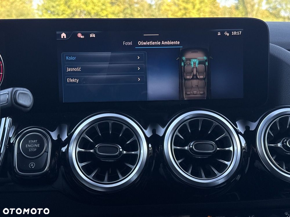 Mercedes-Benz GLA - 28