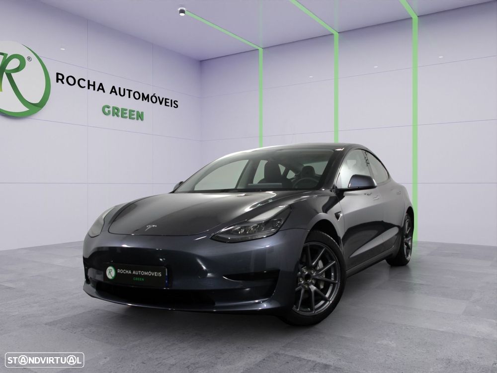Tesla Model 3 - 1