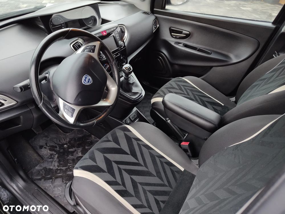 Lancia Ypsilon 1.2 8V Gold S&S EU6 - 14