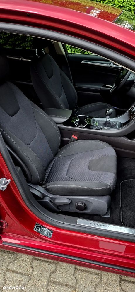 Ford Mondeo 2.0 EcoBlue Titanium - 27