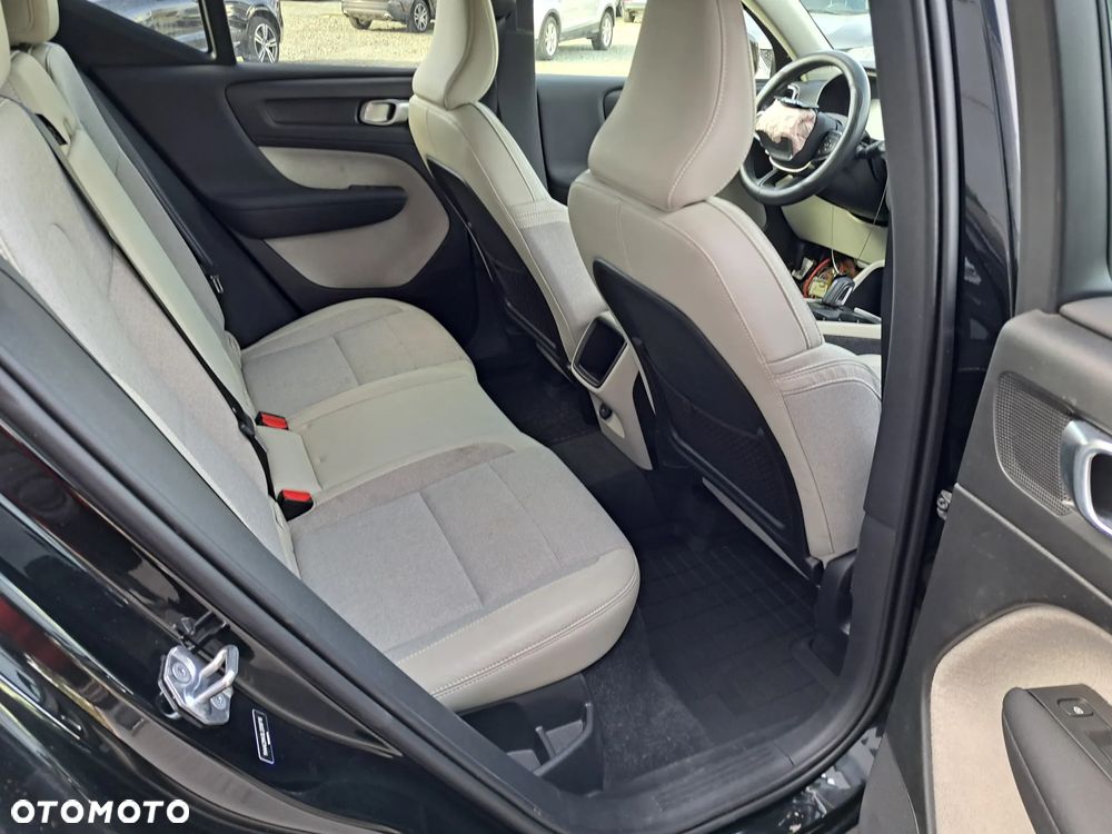 Volvo XC 40 T4 - 19
