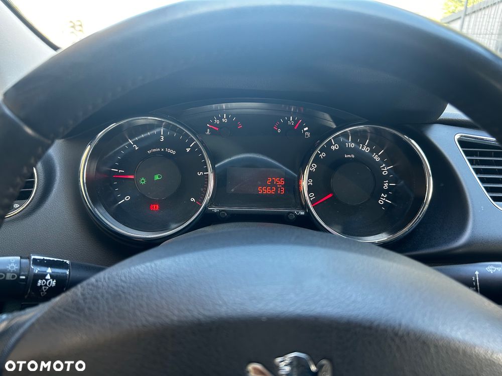 Peugeot 3008 1.6 HDi Trendy - 5