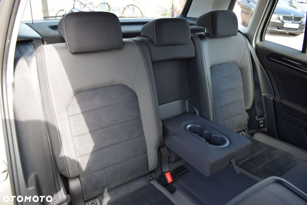 Volkswagen Golf Sportsvan - 24