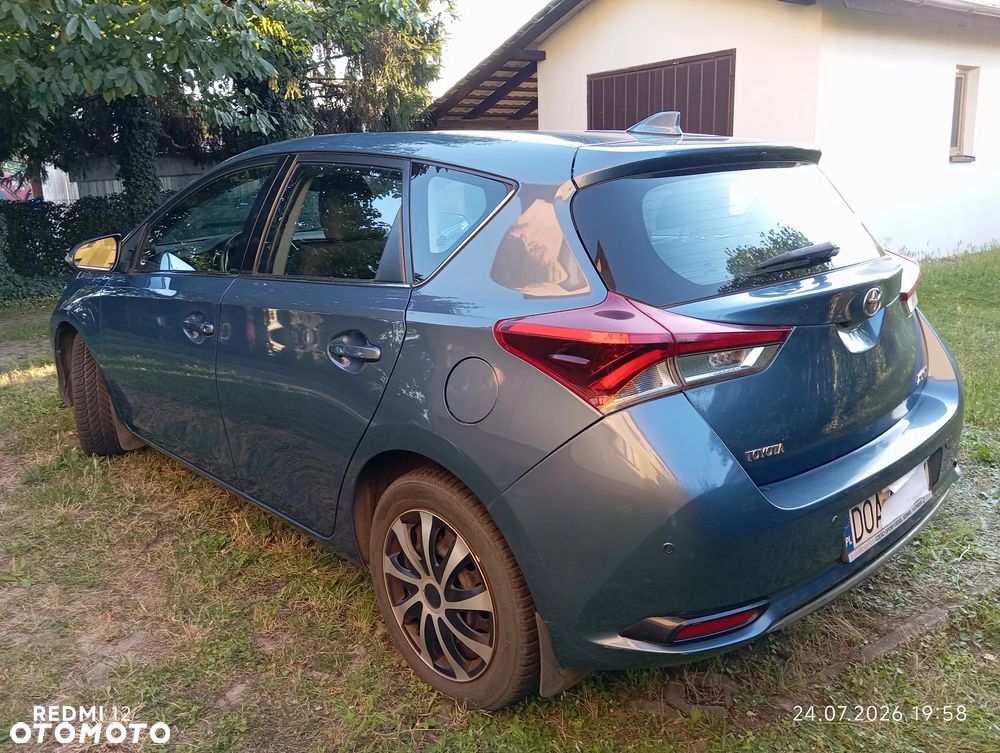 Toyota Auris 1.6 Premium Comfort - 1