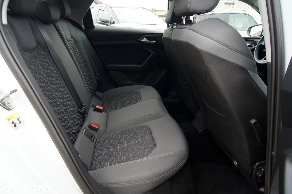 Audi A1 Sportback 25 TFSI advanced - 12