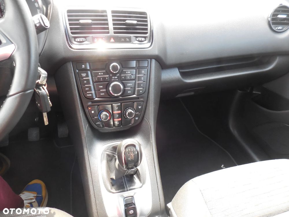 Opel Meriva - 22