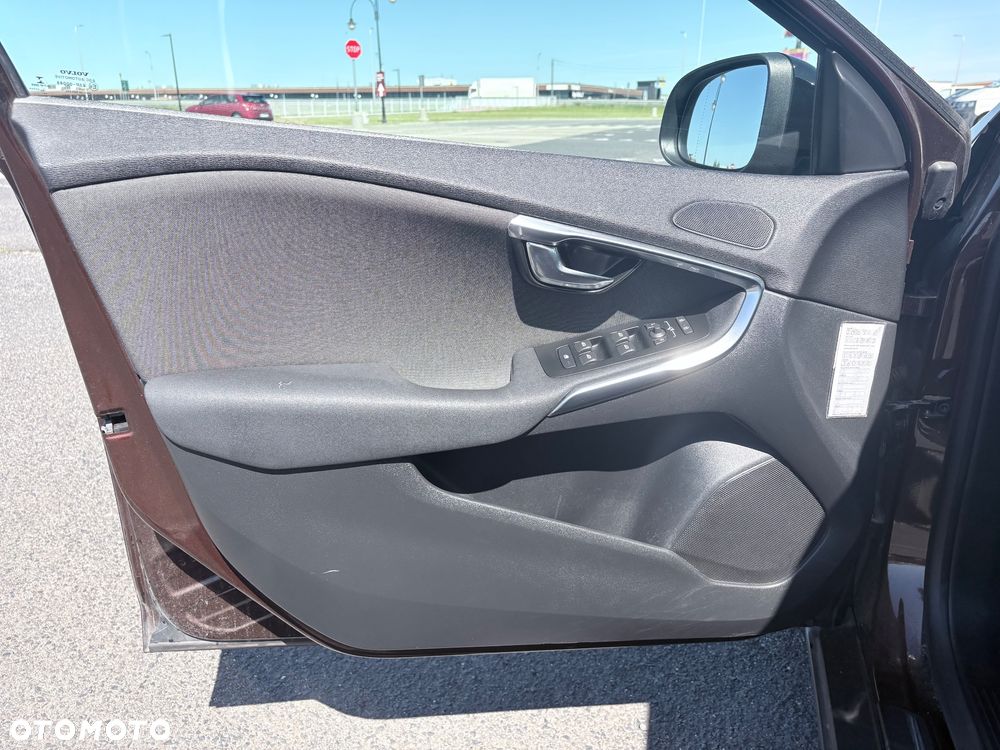 Volvo V40 D2 Geartronic Momentum - 11