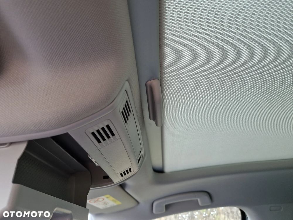 Volkswagen Golf - 36