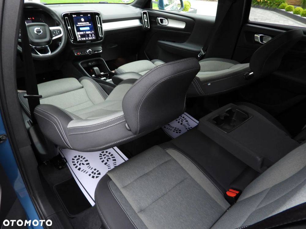 Volvo XC 40 B3 B DKG Plus Bright - 36