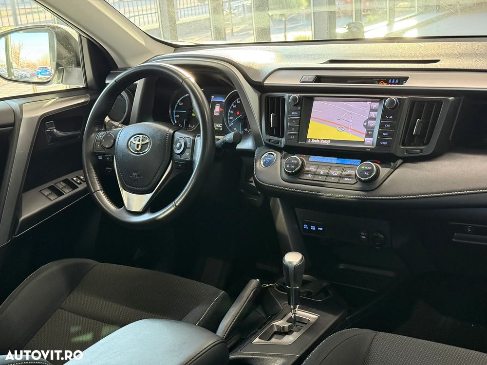 Toyota RAV4 2.5 4x4 Hybrid Executive - 14