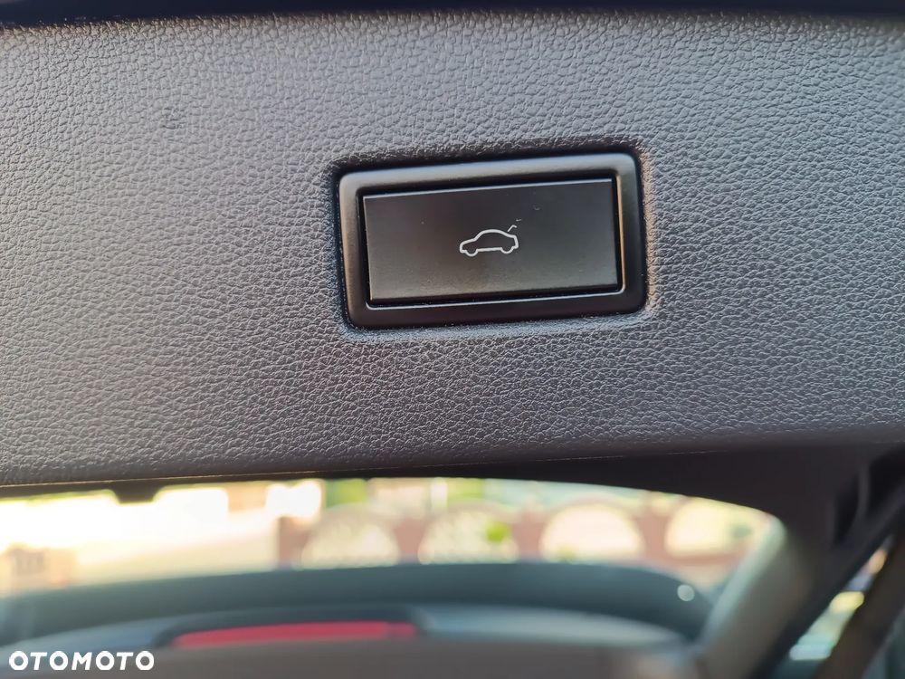 Volkswagen Tiguan - 10