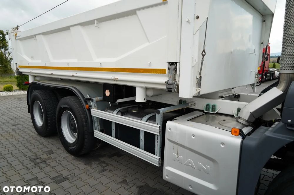 MAN TGS 26.460 / 6X4 / 3 STRONNA WYWROTKA / HYDROBURTA / CZOŁOWNICA  / AUTOMAT / - 22