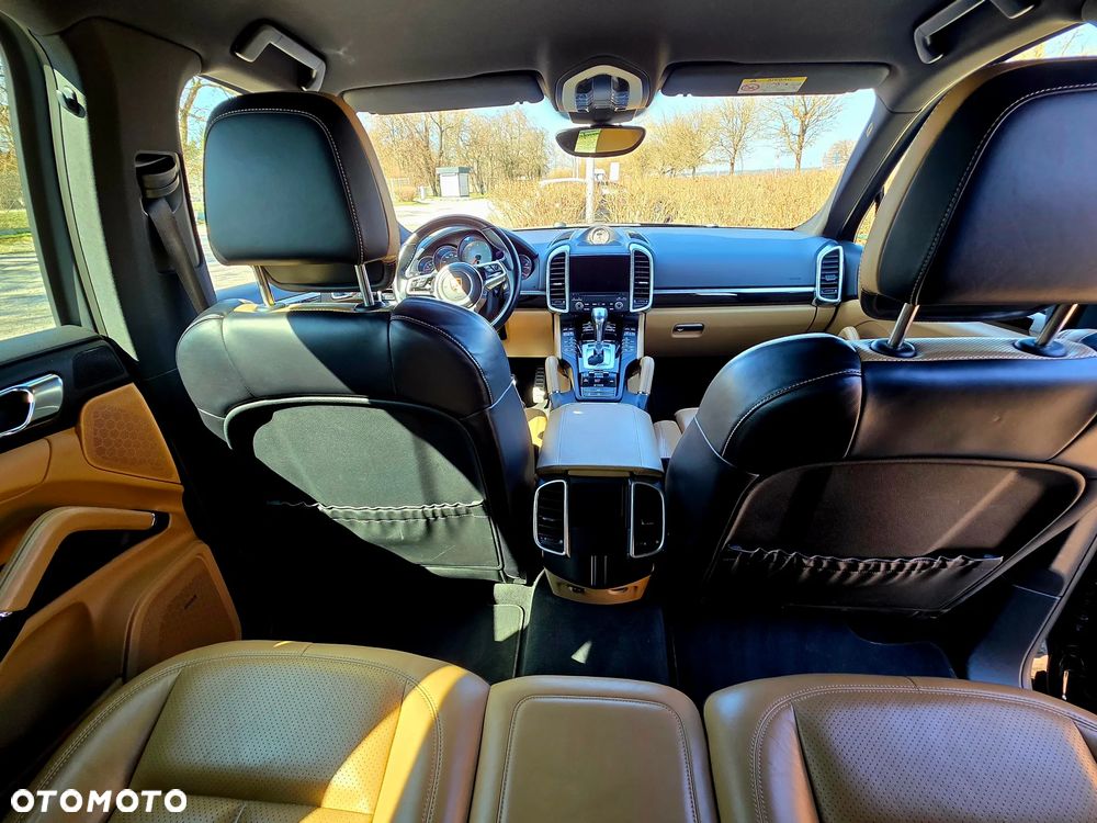 Porsche Cayenne - 5