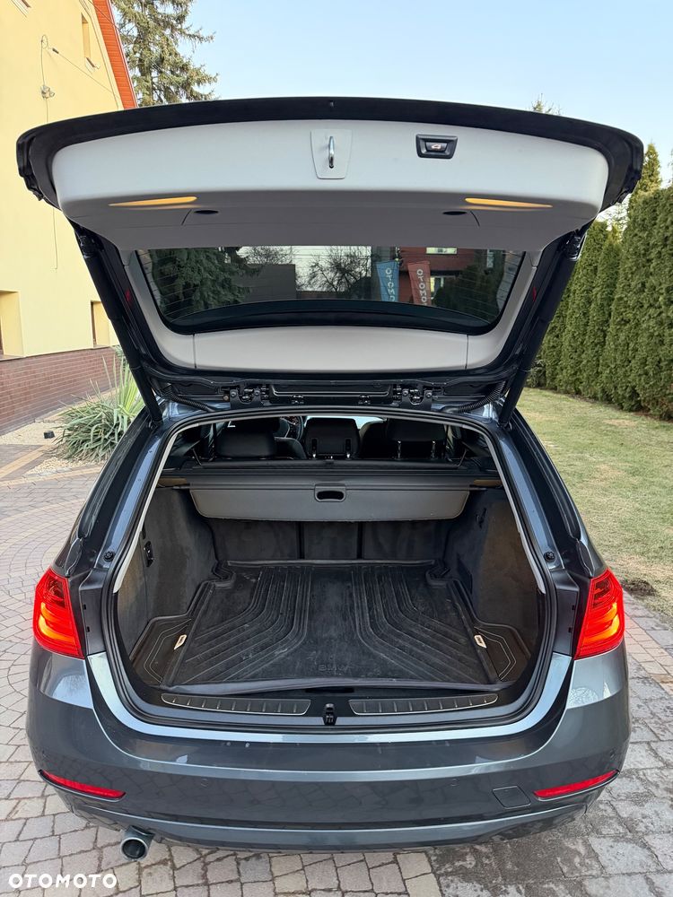 BMW Seria 3 320d Efficient Dynamics Edition Luxury Line - 24