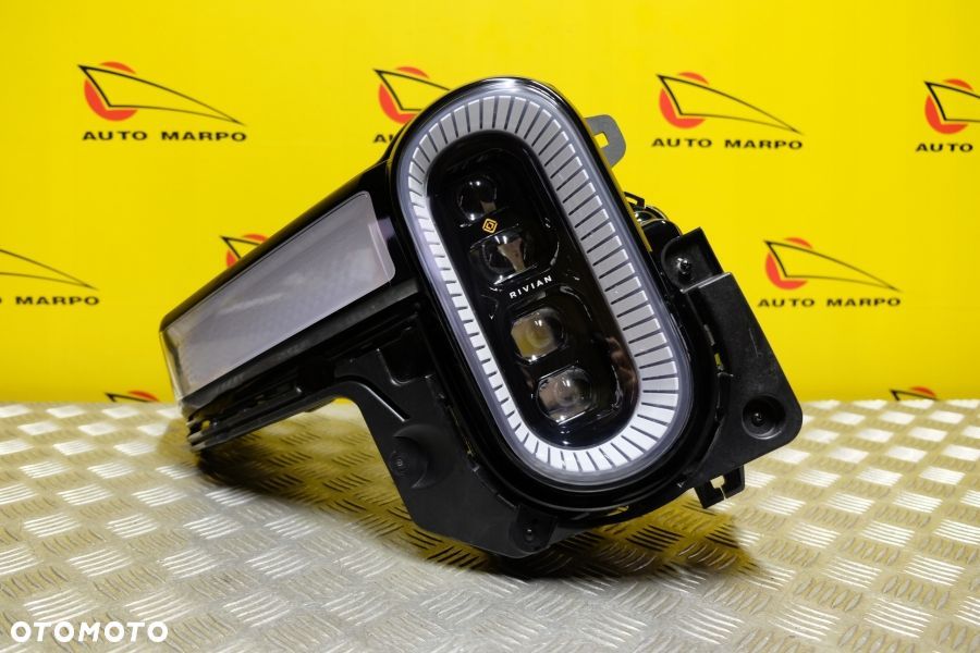 RIVIAN R1T 2021- REFLEKTOR LAMPA FULL LED R USA - 4