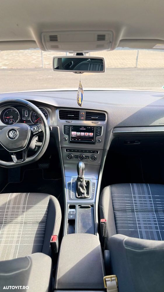 Volkswagen Golf 1.6 TDI BlueMotion Technology DSG Lounge - 9