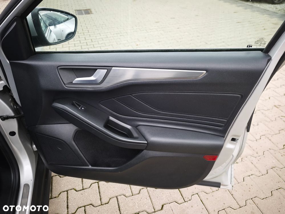 Ford Focus 1.5 EcoBlue Start-Stopp-System TITANIUM - 26