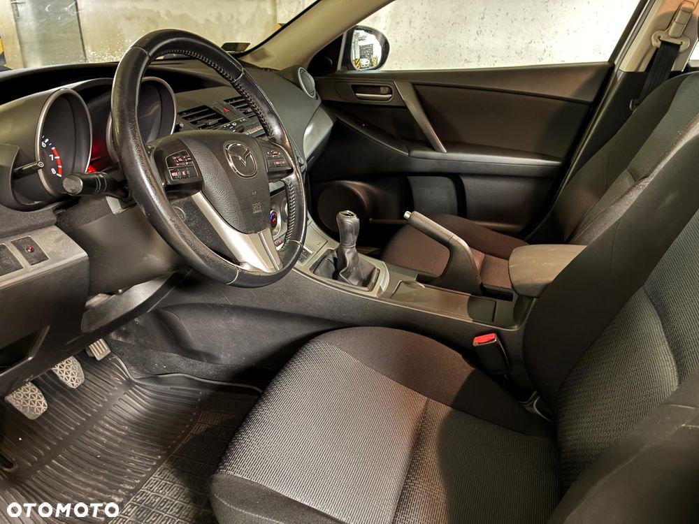 Mazda 3 1.6 Exclusive + - 10