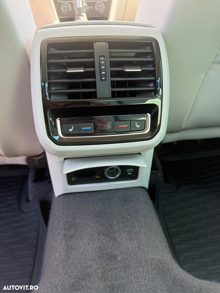 Volkswagen Passat 2.0 TDI DSG R Executive - 9