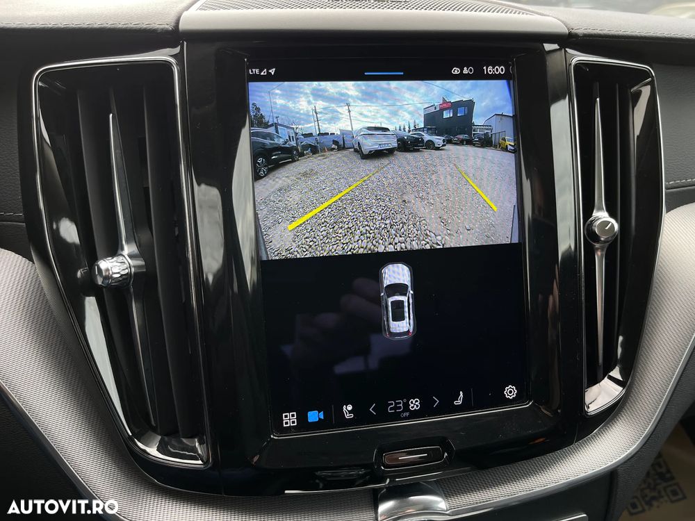 Volvo XC 60 T6 AWD Recharge Geartronic Inscription - 16