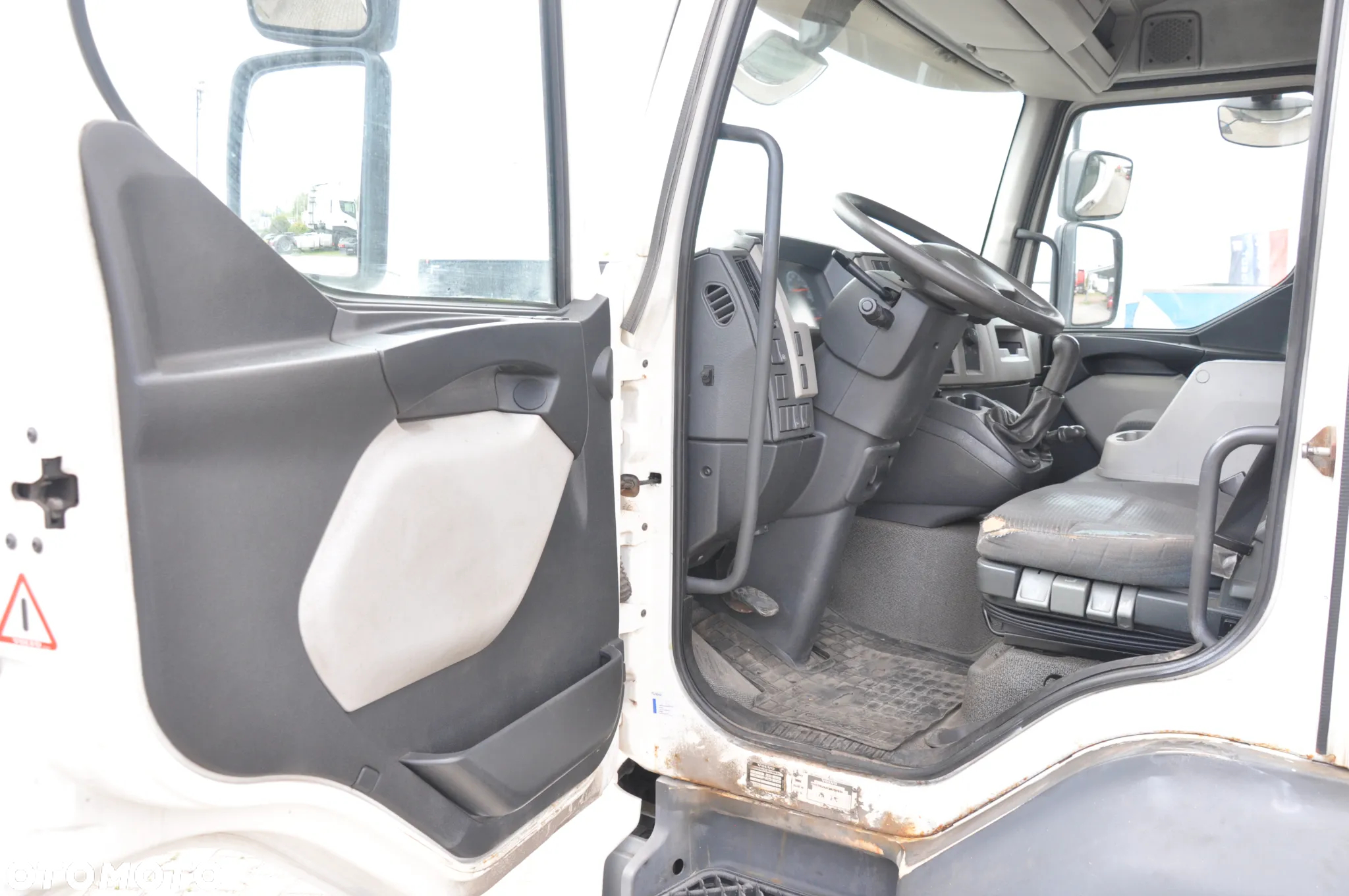 Volvo FL 240 EURO 5 - 9