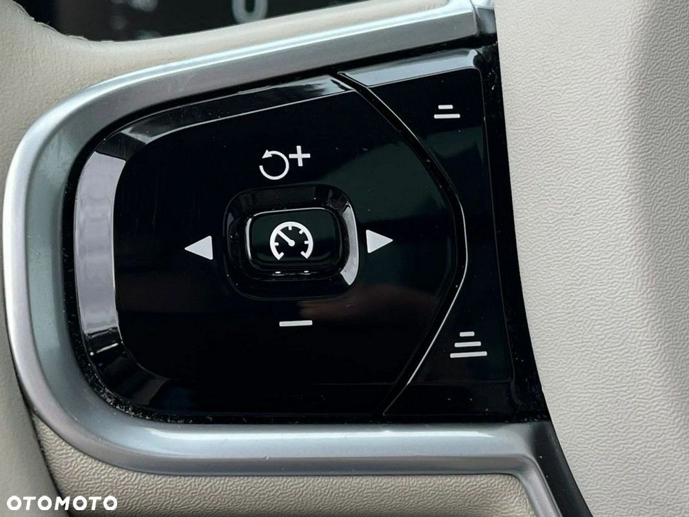 Volvo XC 90 B5 D AWD Inscription 7os - 23