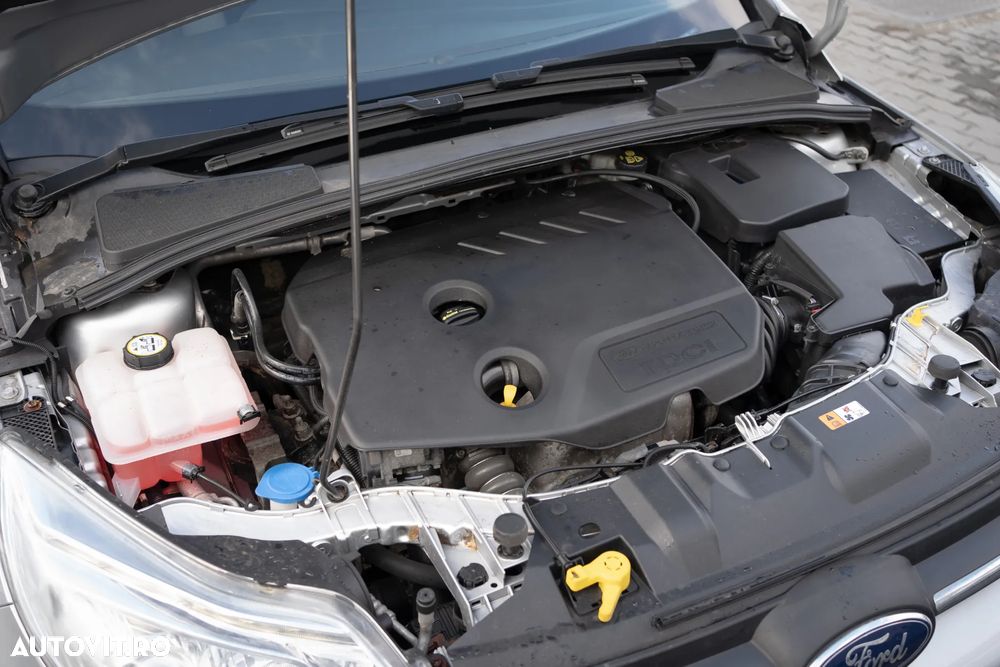 Ford Focus 1.6 TDCI DPF Champions Edition - 10