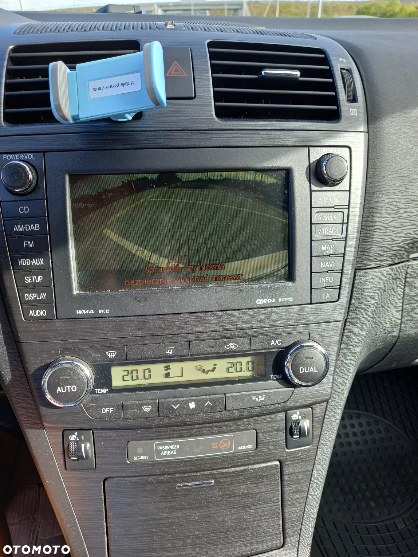 Toyota Avensis 2.2 D-4D Sol NAVI - 19