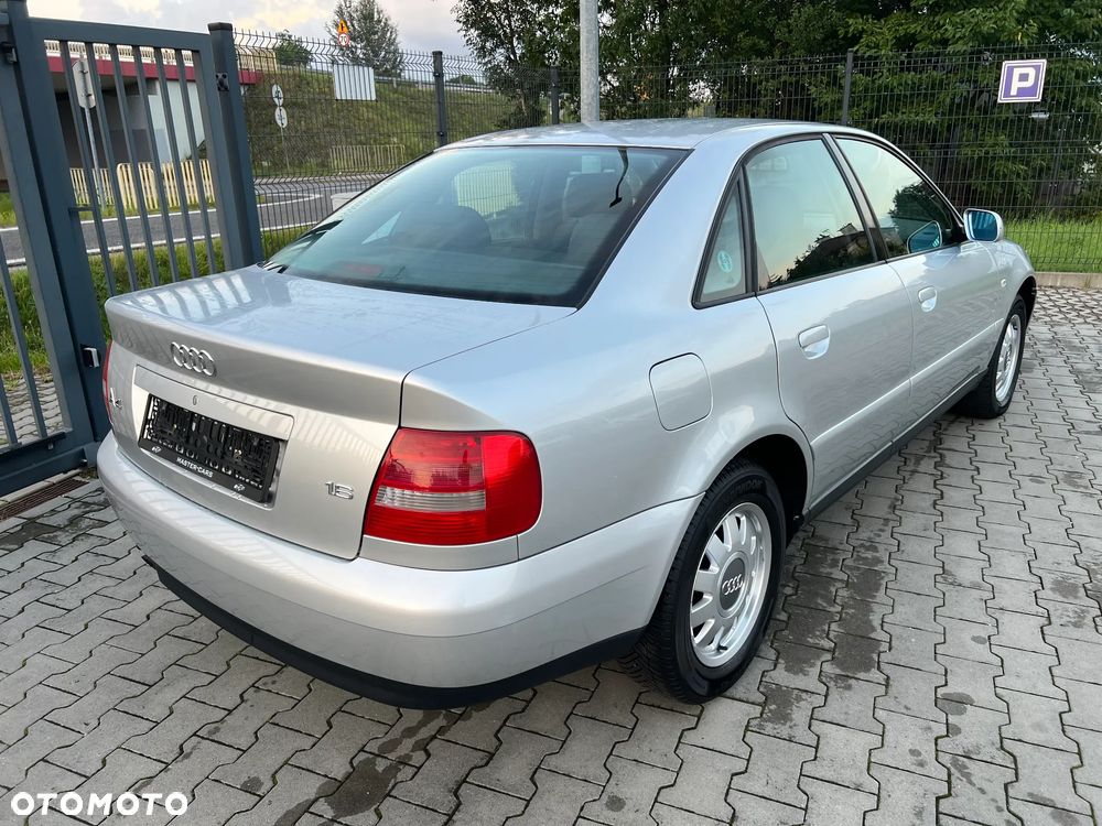 Audi A4 Limousine 1.6 - 4