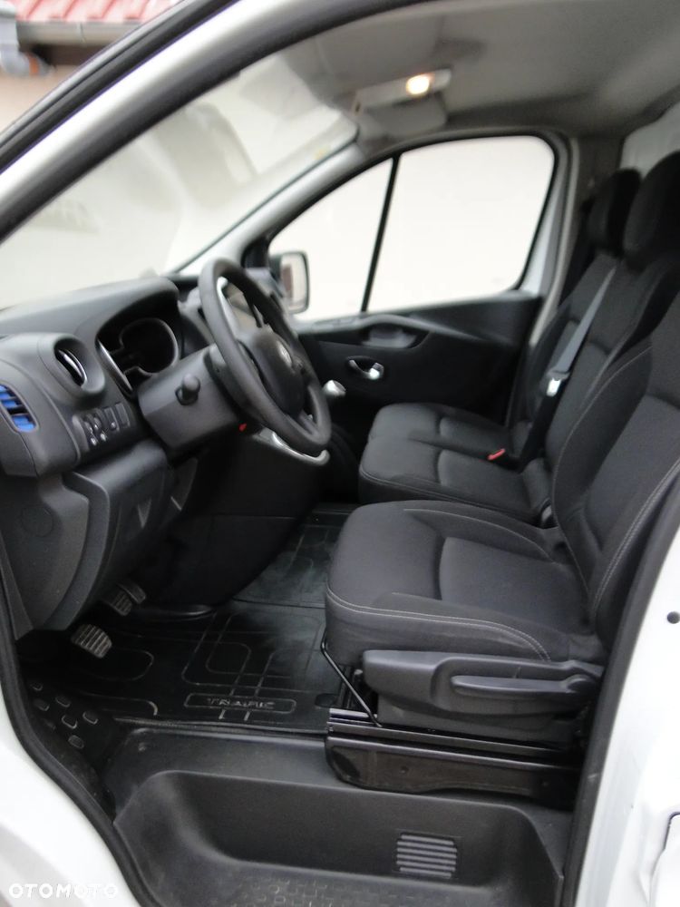 Renault Trafic - 11