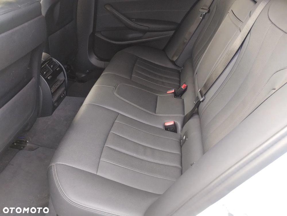 BMW Seria 5 520d MHEV Luxury Line - 18