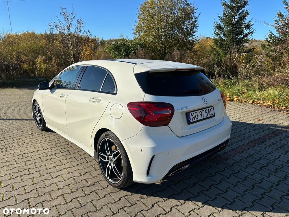 Mercedes-Benz Klasa A 220 4-Matic AMG Line - 3